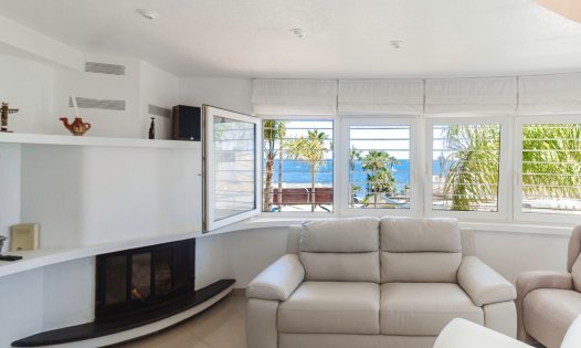 Resale - Luxury Villas -
Orihuela Costa - Dehesa de Campoamor