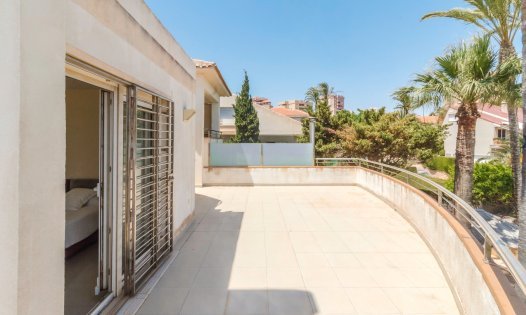 Resale - Luxury Villas -
Orihuela Costa - Dehesa de Campoamor