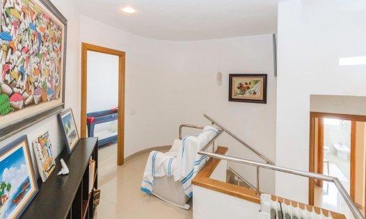 Resale - Luxury Villas -
Orihuela Costa - Dehesa de Campoamor