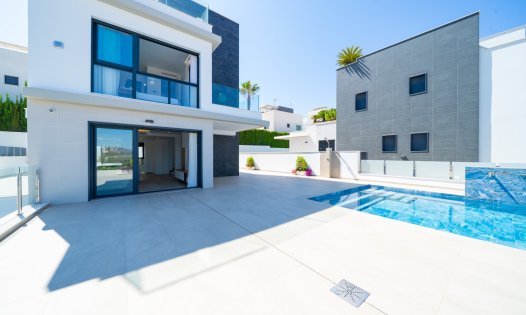 Resale - Villas -
Orihuela Costa