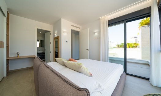 Resale - Villas -
Orihuela Costa