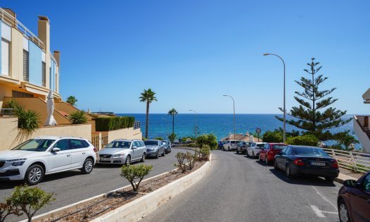 Resale - Luxury Villas -
Orihuela Costa - Aguamarina