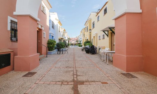 Videresalg - Bungalower -
San Javier - Roda