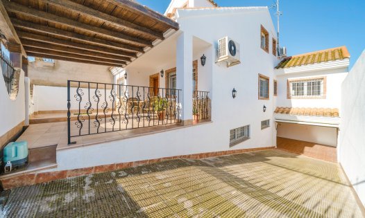 Herverkoop - Rijtjeshuizen -
Balsicas