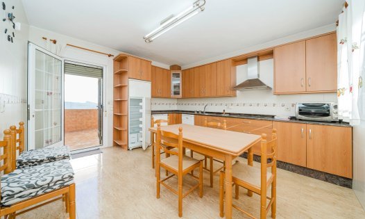 Herverkoop - Rijtjeshuizen -
Balsicas