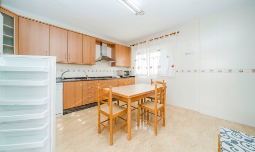 Herverkoop - Rijtjeshuizen -
Balsicas