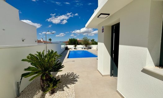 Återförsäljning - Villor -
Rojales