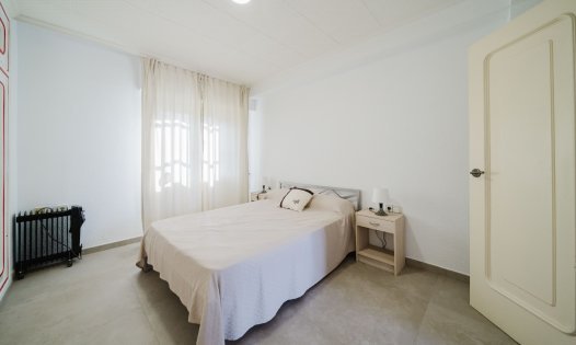 Resale - Country Houses -
ALICANTE - Alicante
