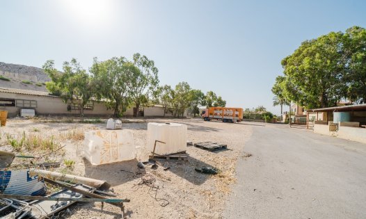 Resale - Country Houses -
ALICANTE - Alicante