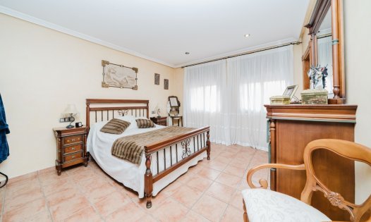 Resale - Villas -
Guardamar del Segura
