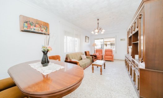 Segunda mano - Casas Adosadas -
Pilar de la Horadada