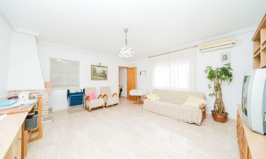 Segunda mano - Casas Adosadas -
Pilar de la Horadada