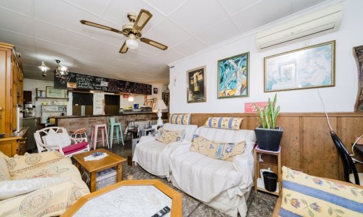 Segunda mano - Locales comerciales -
Torrevieja - Centro - Torrevieja