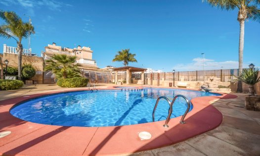 Återförsäljning - Radhus -
Orihuela Costa - Villamartin