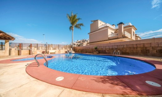 Återförsäljning - Radhus -
Orihuela Costa - Villamartin