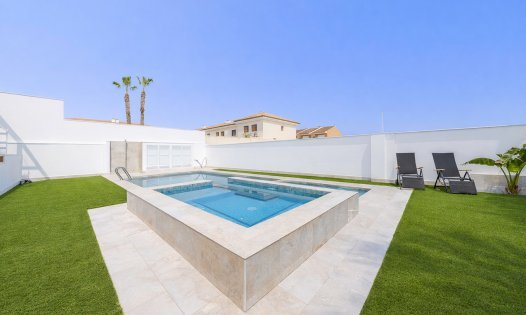 Resale - Terraced Houses -
Pilar de la Horadada