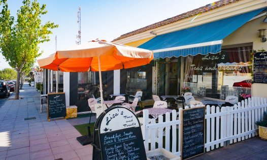 Wiederverkauf - Villen -
Pilar de la Horadada - Pinar de Campoverde