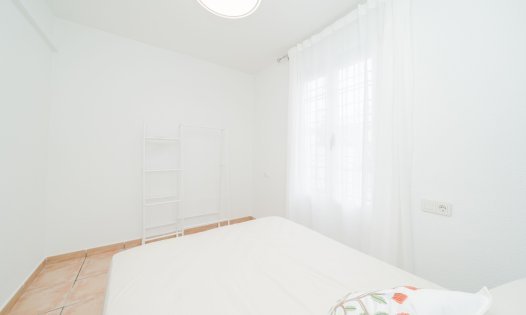 Herverkoop - Rijtjeshuizen -
San Pedro del Pinatar - El Moj&oacute;n