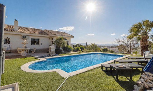 Segunda mano - Villas -
Fortuna