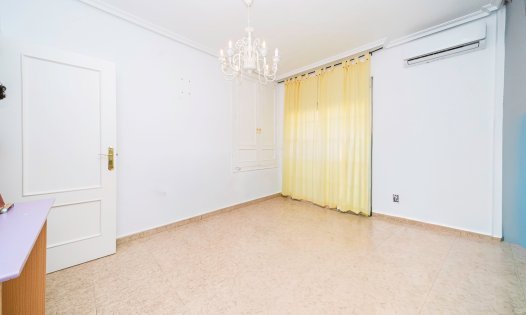 Wiederverkauf - Reihenhäuser -
San Pedro del Pinatar