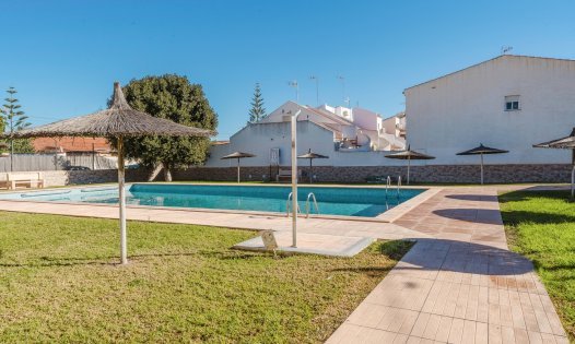 Videresalg - Rekkehus -
Torrevieja - Nueva Torrevieja