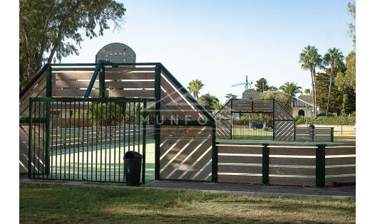 Resale - Commercial premises -
Orihuela Costa - Dehesa de Campoamor