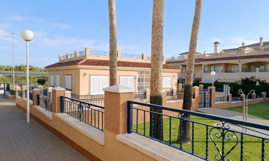 Wiederverkauf - Bungalows -
Pilar de la Horadada - Mil Palmeras