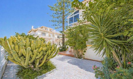 Resale - Villas -
Orihuela Costa - La Regia