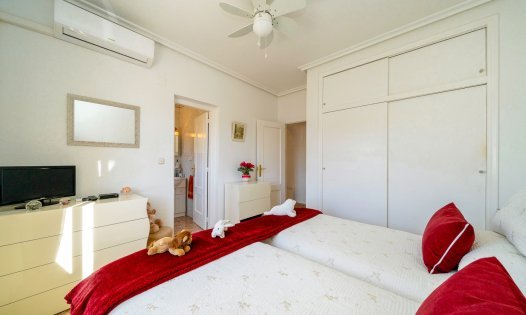 Herverkoop - Penthouses -
Orihuela Costa - Villamartín