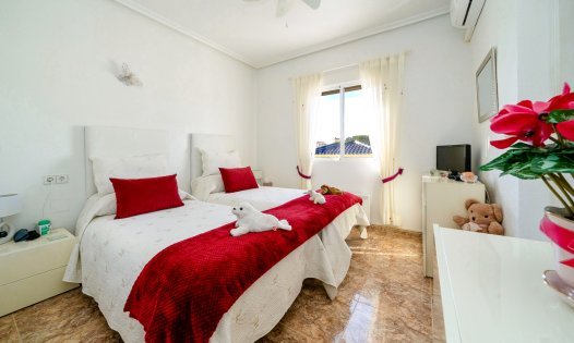 Herverkoop - Penthouses -
Orihuela Costa - Villamartín