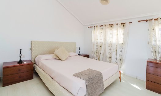 Revente - Maisons mitoyennes -
Torrevieja - La Veleta - Torrevieja