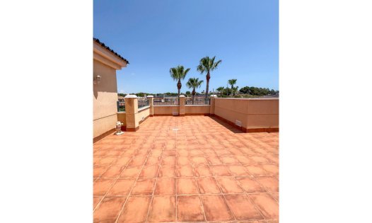 Återförsäljning - Bungalows -
Pilar de la Horadada - Mil Palmeras