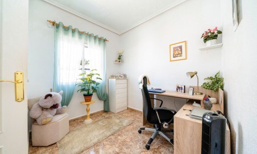 Återförsäljning - Takvåningar -
Orihuela Costa - Villamartín