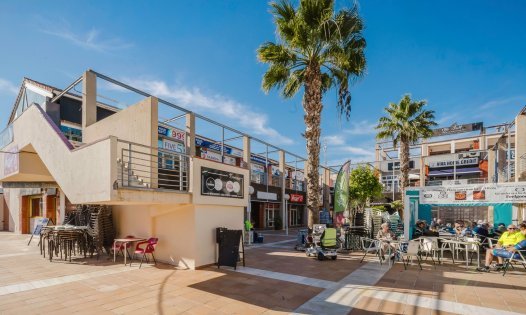 Återförsäljning - Takvåningar -
Orihuela Costa - Villamartín