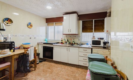 Resale - Bungalows -
Los Nietos