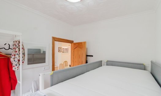 Resale - Bungalows -
Los Nietos