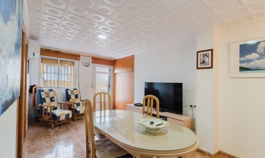 Resale - Bungalows -
Los Nietos