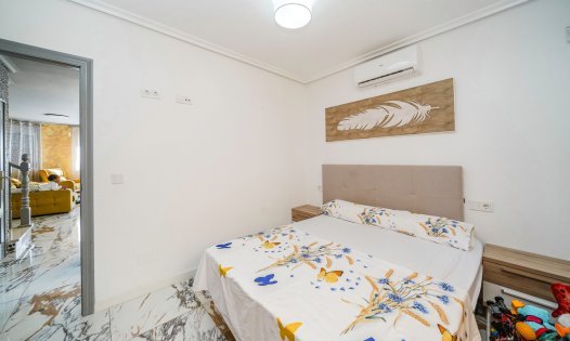 Resale - Villas -
San Miguel de Salinas - Ciudad de las Comunicaciones