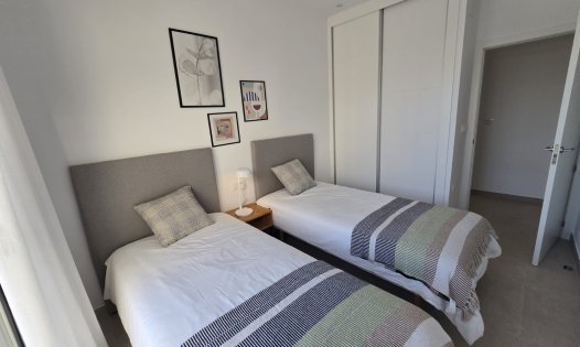 Resale - Villas -
Almeria