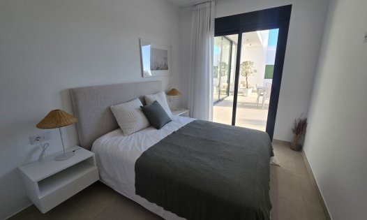 Resale - Villas -
Almeria