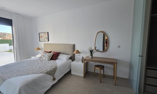 Resale - Villas -
Almeria