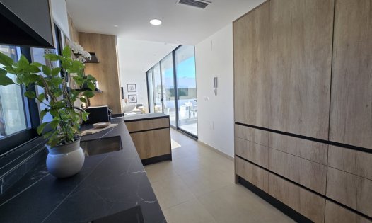 Resale - Villas -
Almeria