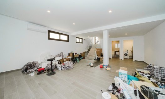 Återförsäljning - Villor -
Benijófar