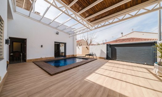 Resale - Villas -
Pilar de la Horadada - Torre de la Horadada