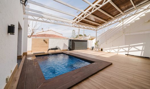 Resale - Villas -
Pilar de la Horadada - Torre de la Horadada