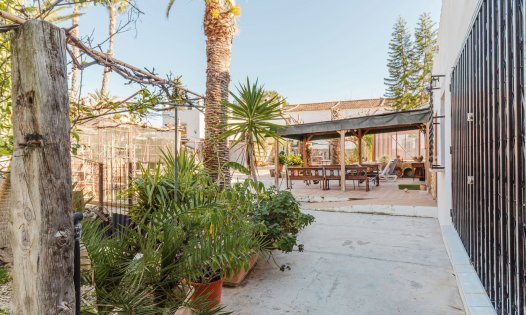 Resale - Villas -
Orihuela