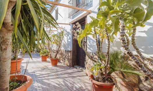 Resale - Villas -
Orihuela