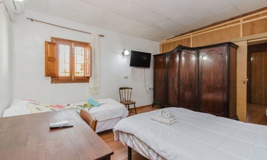 Resale - Villas -
Orihuela