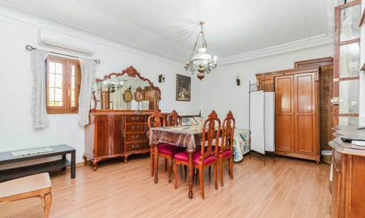 Resale - Villas -
Orihuela