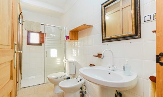 Resale - Villas -
Orihuela